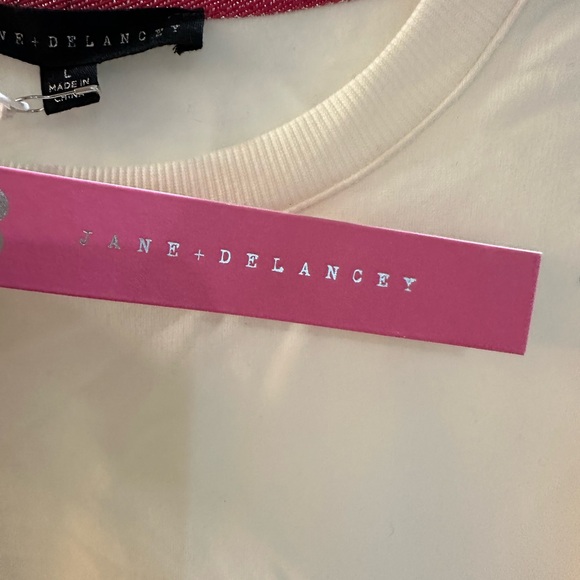 Jane & Delancey Women's Hearts Embellished Pullover sweatshirt Top Size L Ivory - Picture 4 of 9